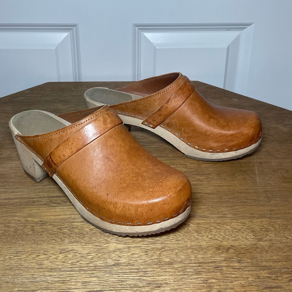 Sandgrens Swedish Clogs Tan Leather Wood Platform Mules Size 38 (US 7.5–8)
